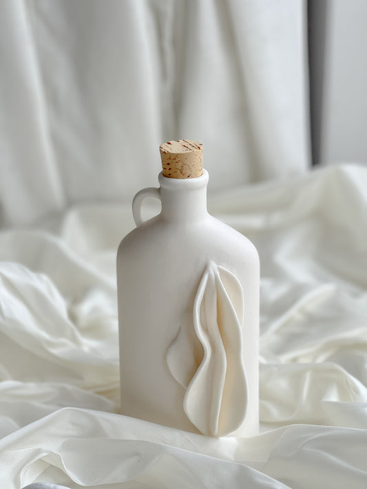 Flakon z porcelany Parian