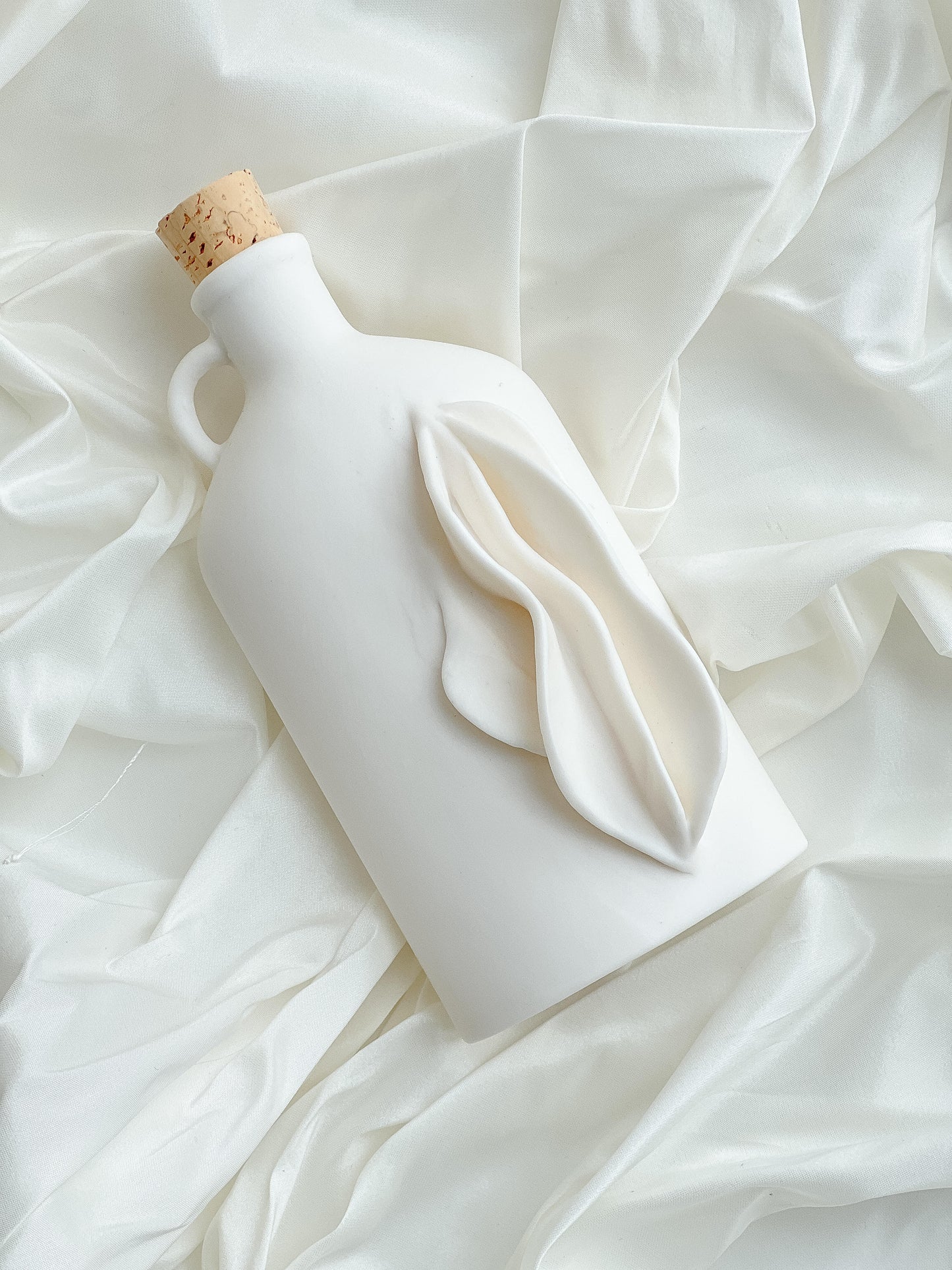 Flakon z porcelany Parian